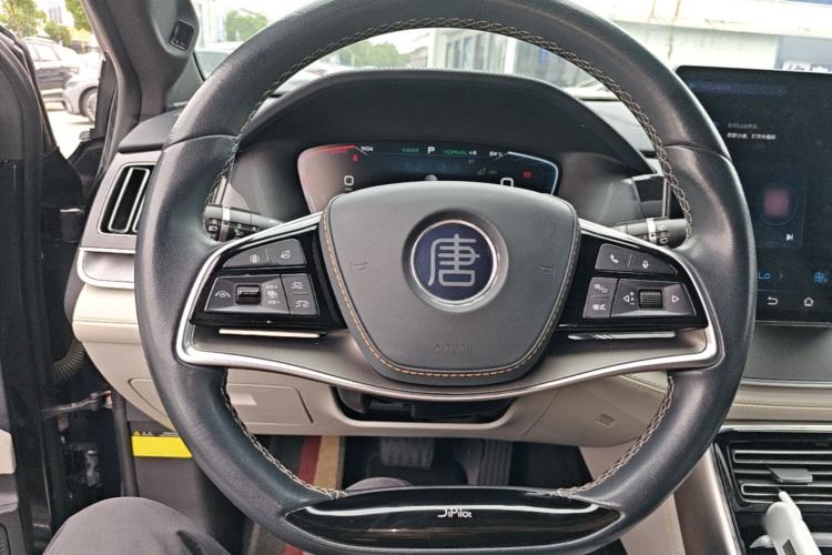 Used BYD Tang New Energy 2022 EV 730KM Luxury Model Steering Wheel
