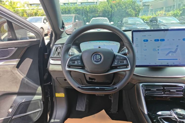 Used BYD Tang New Energy 2022 DM-p 215 km All-Wheel-Drive Deluxe Model Steering Wheel