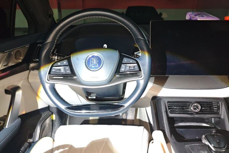 Used BYD Tang New Energy 2022 DM-i 252km Luxury Model Steering Wheel