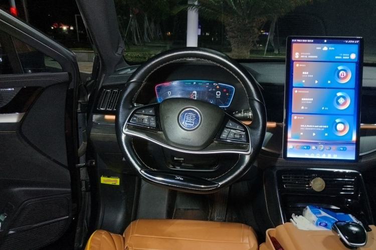 Used BYD Tang New Energy 2022 EV 730KM Luxury Model Steering Wheel