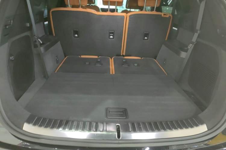 Used BYD Tang New Energy 2022 DM-p 215 km All-Wheel-Drive Deluxe Model Trunk