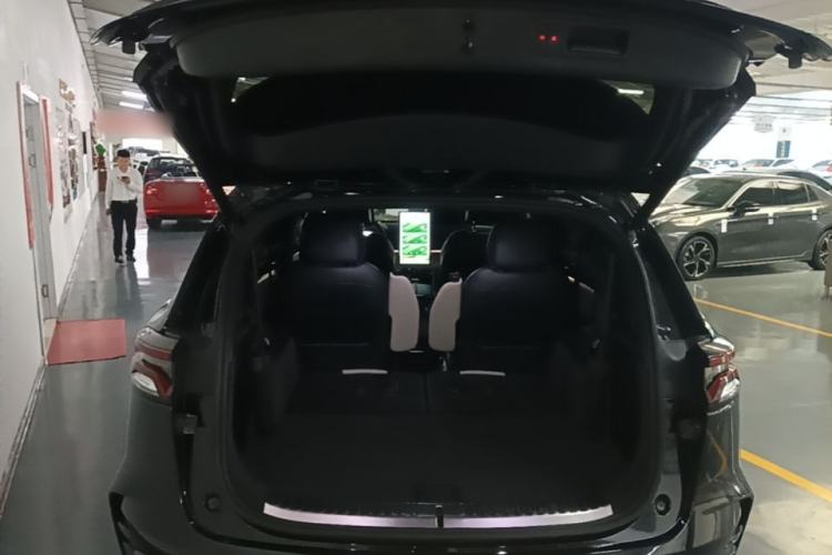 Used BYD Tang New Energy 2022 DM-p 215KM Four-Wheel Drive Flagship Model Trunk