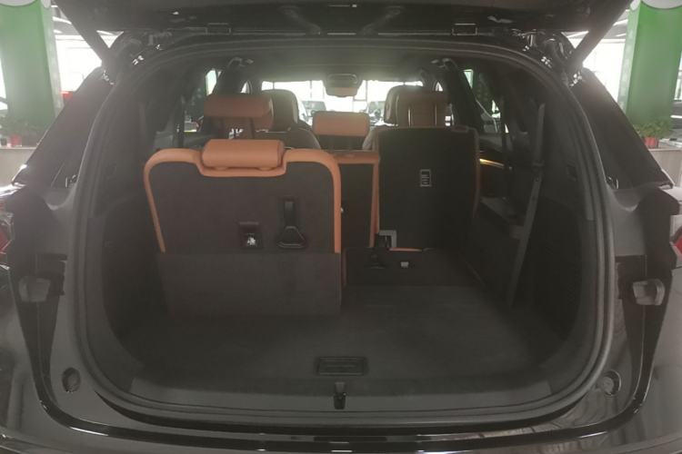 Used BYD Tang New Energy 2022 EV 730KM Luxury Model Trunk