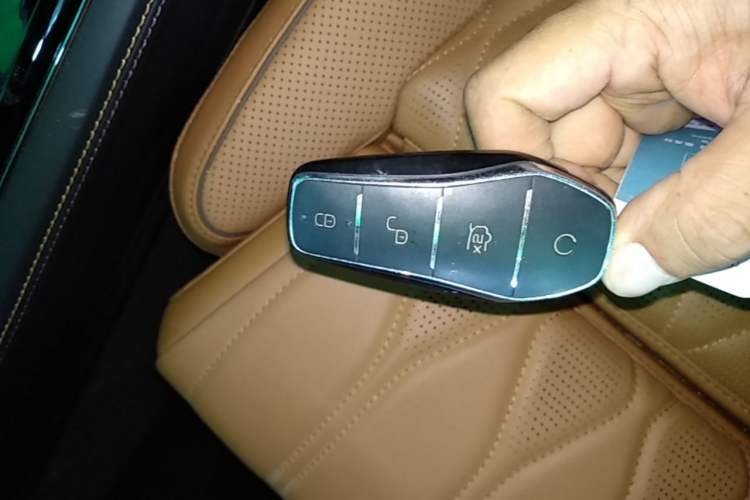 Used BYD Tang New Energy 2022 DM-i 252km Luxury Model Vehicle Key