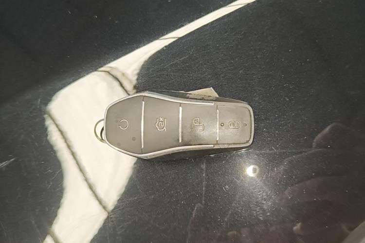 Used BYD Tang New Energy 2022 EV 600KM Luxury Model Vehicle Key