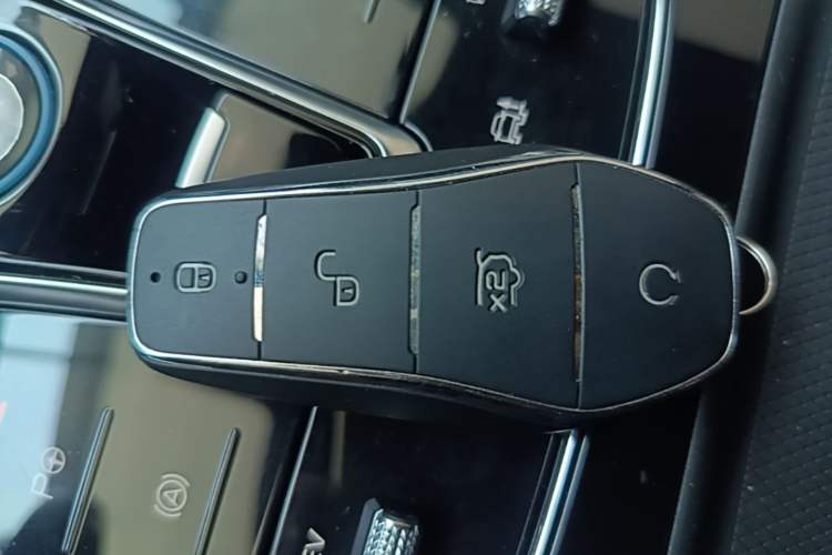 Used BYD Tang New Energy 2022 DM-p 215KM Four-Wheel Drive Flagship Model Vehicle Key