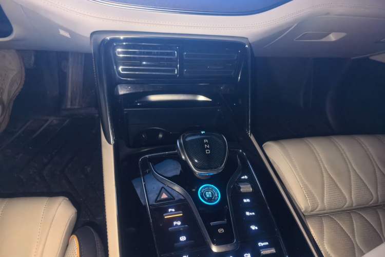 Used BYD Tang New Energy 2022 DM-p 215KM Four-Wheel Drive Flagship Model Audio And AC Panel