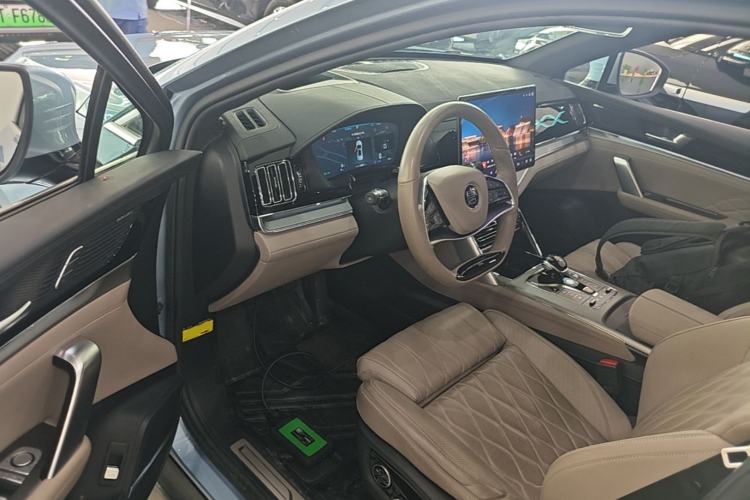 Used BYD Tang New Energy 2022 DM-p 215KM Four-Wheel Drive Flagship Model Driver Seat