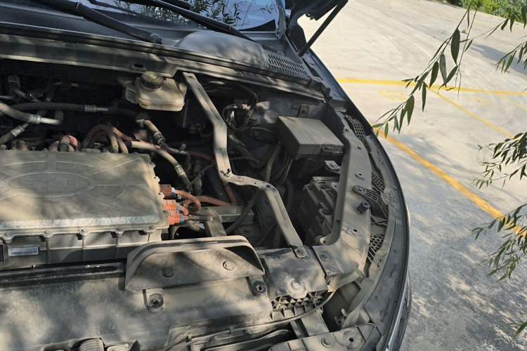 Used BYD Tang New Energy 2022 EV 635 km All-Wheel-Drive Flagship Model Engine Bay Left