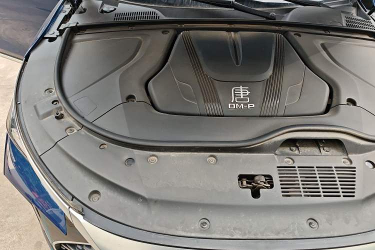 Used BYD Tang New Energy 2022 DM-p 215KM Four-Wheel Drive Flagship Model Engine Bay Right