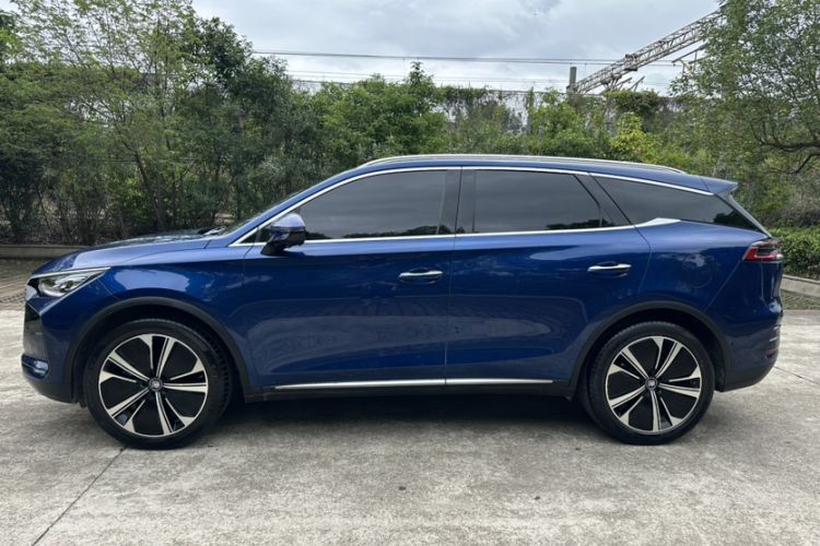 Used BYD Tang New Energy 2022 DM-p 215KM Four-Wheel Drive Flagship Model Exterior 11