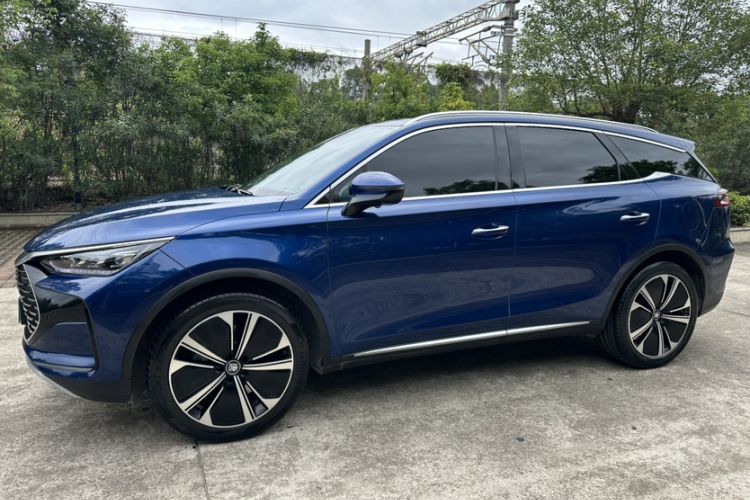 Used BYD Tang New Energy 2022 DM-p 215KM Four-Wheel Drive Flagship Model Exterior 3