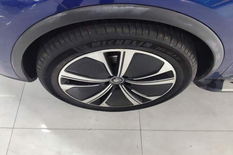 Used BYD Tang New Energy 2022 EV 635 km All-Wheel-Drive Flagship Model Exterior 4