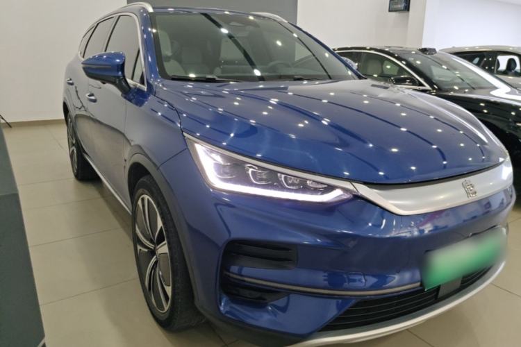 Used BYD Tang New Energy 2022 EV 635 km All-Wheel-Drive Flagship Model Front Right 45 Deg