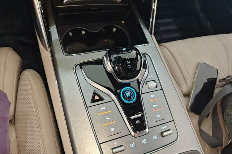 Used BYD Tang New Energy 2022 DM-p 215KM Four-Wheel Drive Flagship Model Gear Lever