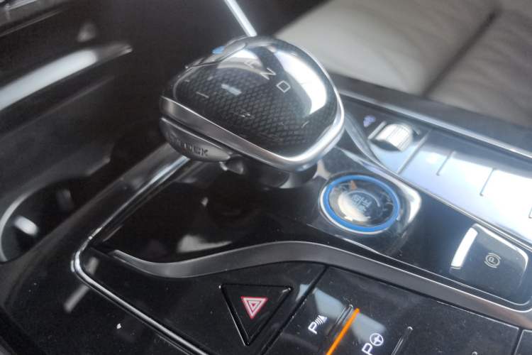 Used BYD Tang New Energy 2022 EV 635 km All-Wheel-Drive Flagship Model Gear Lever