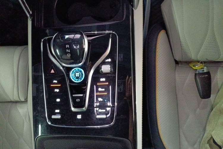 Used BYD Tang New Energy 2022 EV 635 km All-Wheel-Drive Flagship Model Gear Lever