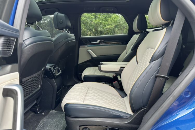 Used BYD Tang New Energy 2022 DM-p 215KM Four-Wheel Drive Flagship Model Interior 14