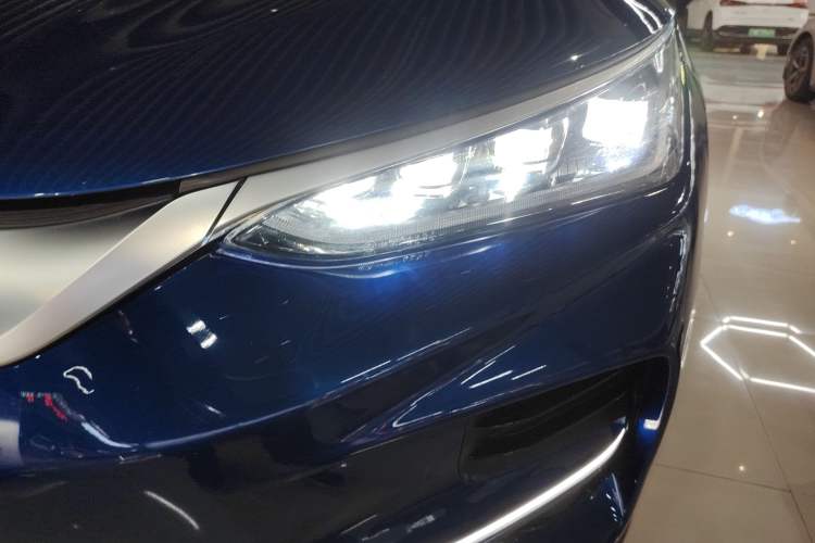 Used BYD Tang New Energy 2022 EV 635 km All-Wheel-Drive Flagship Model Left Front Headlight