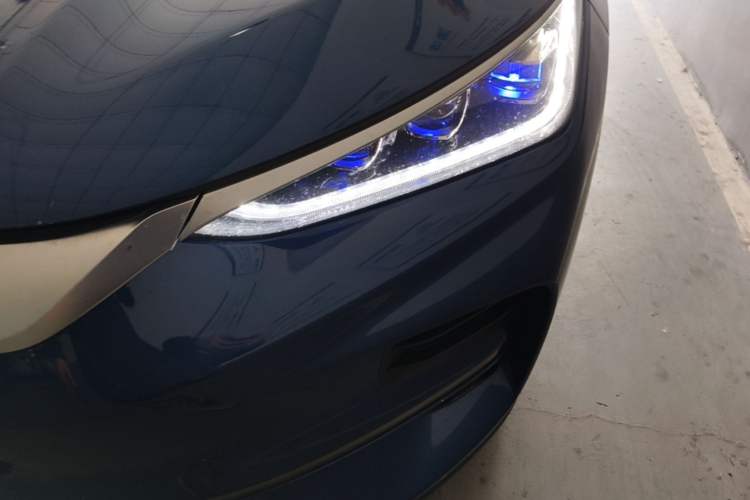 Used BYD Tang New Energy 2022 EV 635 km All-Wheel-Drive Flagship Model Left Front Headlight