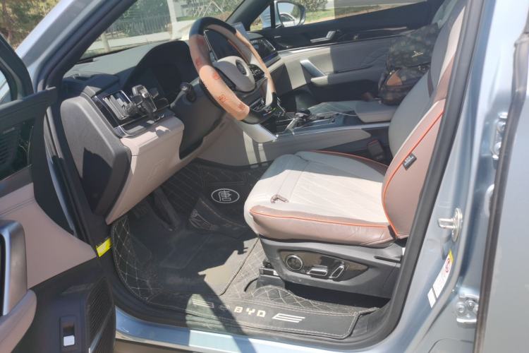 Used BYD Tang New Energy 2022 EV 730KM Luxury Model Left Front Seat