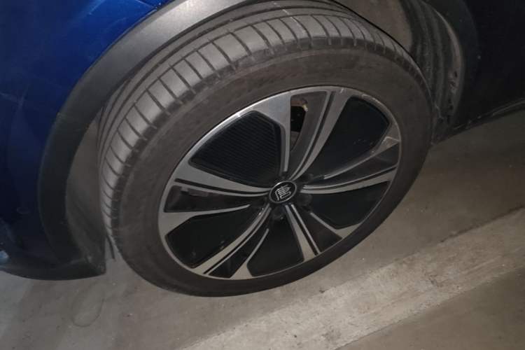 Used BYD Tang New Energy 2022 DM-p 215KM Four-Wheel Drive Flagship Model Left Front Wheel Hub