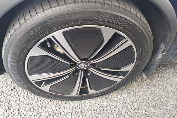 Used BYD Tang New Energy 2022 EV 635 km All-Wheel-Drive Flagship Model Left Front Wheel Hub