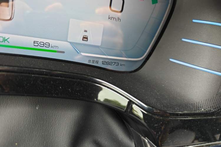 Used BYD Tang New Energy 2022 EV 635 km All-Wheel-Drive Flagship Model Odometer Close Up