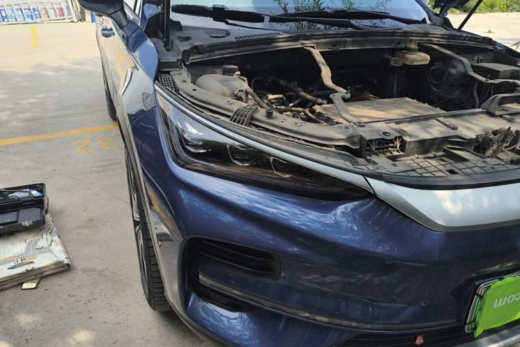 Used BYD Tang New Energy 2022 EV 635 km All-Wheel-Drive Flagship Model Right Front Headlight