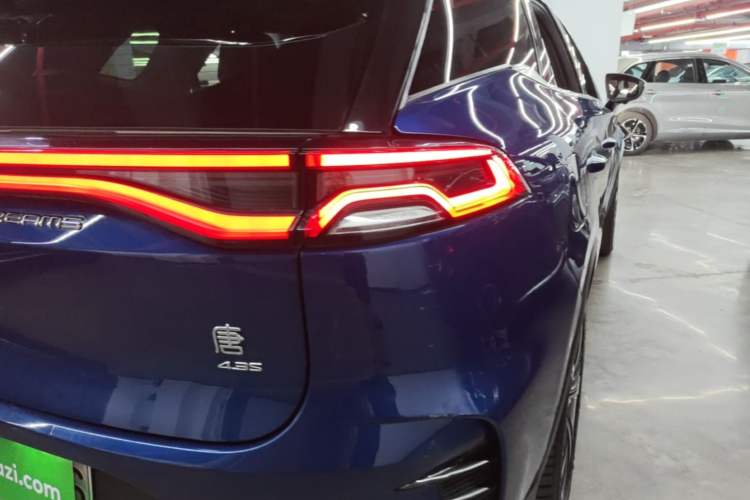 Used BYD Tang New Energy 2022 DM-p 215KM Four-Wheel Drive Flagship Model Right Rear Taillight