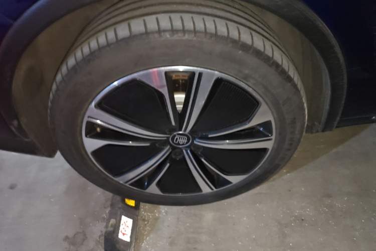 Used BYD Tang New Energy 2022 DM-p 215KM Four-Wheel Drive Flagship Model Right Rear Wheel Hub