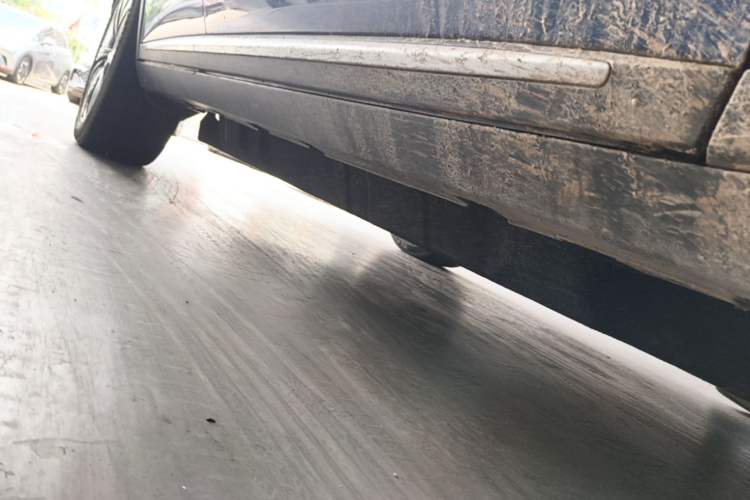 Used BYD Tang New Energy 2022 EV 635 km All-Wheel-Drive Flagship Model Right Side Sill