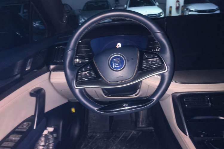 Used BYD Tang New Energy 2022 DM-p 215KM Four-Wheel Drive Flagship Model Steering Wheel