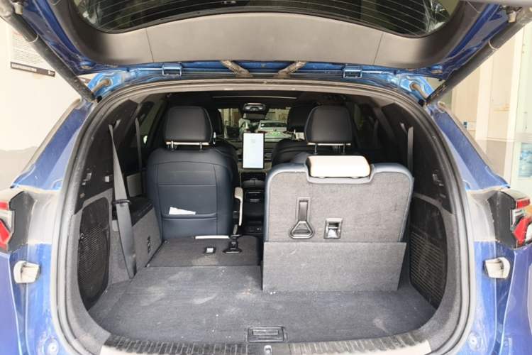 Used BYD Tang New Energy 2022 EV 635 km All-Wheel-Drive Flagship Model Trunk