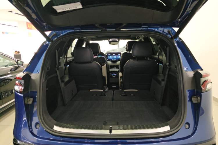 Used BYD Tang New Energy 2022 EV 635 km All-Wheel-Drive Flagship Model Trunk