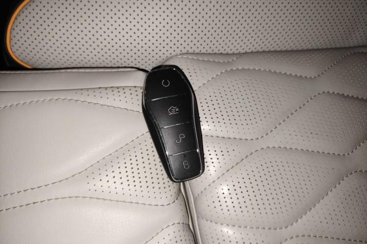 Used BYD Tang New Energy 2022 EV 635 km All-Wheel-Drive Flagship Model Vehicle Key