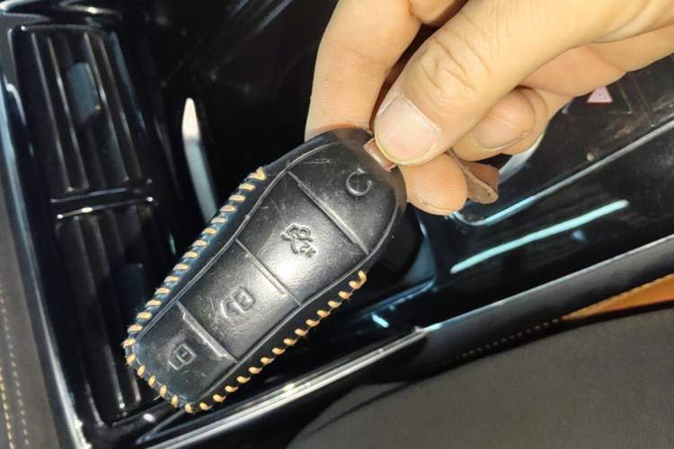Used BYD Tang New Energy 2022 EV 635 km All-Wheel-Drive Flagship Model Vehicle Key