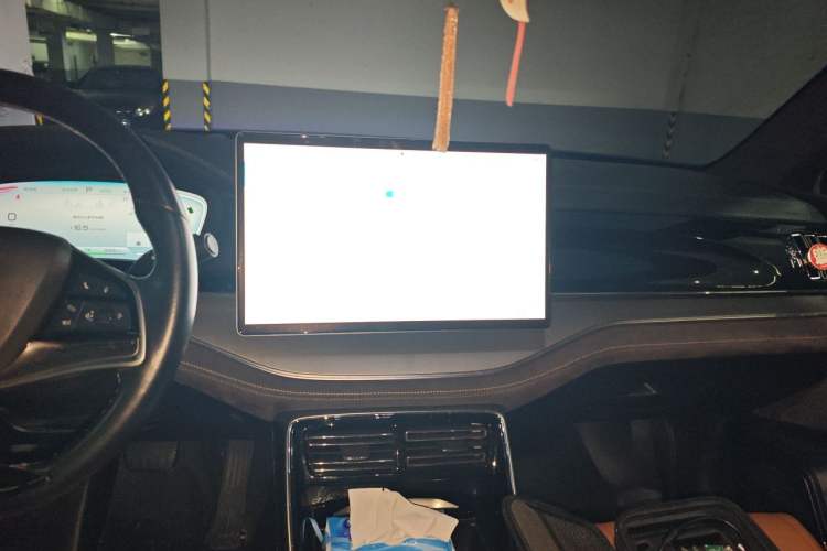 Used BYD Tang New Energy 2022 EV 730KM Luxury Model Audio And AC Panel
