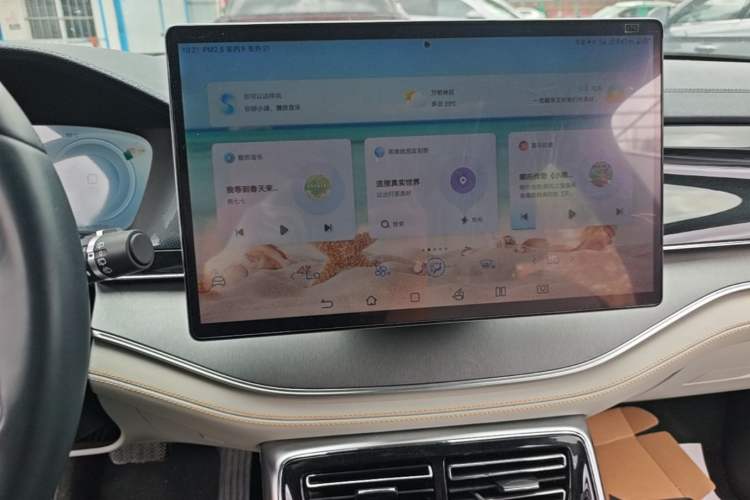 Used BYD Tang New Energy 2022 EV 600KM Luxury Model Audio And AC Panel
