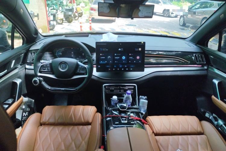 Used BYD Tang New Energy 2022 DM-p 215KM Four-Wheel Drive Flagship Model Center Console