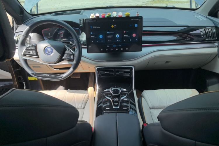 Used BYD Tang New Energy 2022 EV 635 km All-Wheel-Drive Flagship Model Center Console