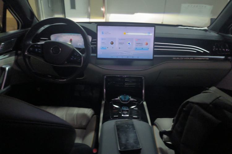 Used BYD Tang New Energy 2022 DM-p 215 km All-Wheel-Drive Deluxe Model Center Console