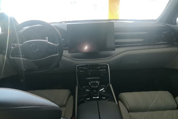 Used BYD Tang New Energy 2022 DM-p 215KM Four-Wheel Drive Flagship Model Center Console