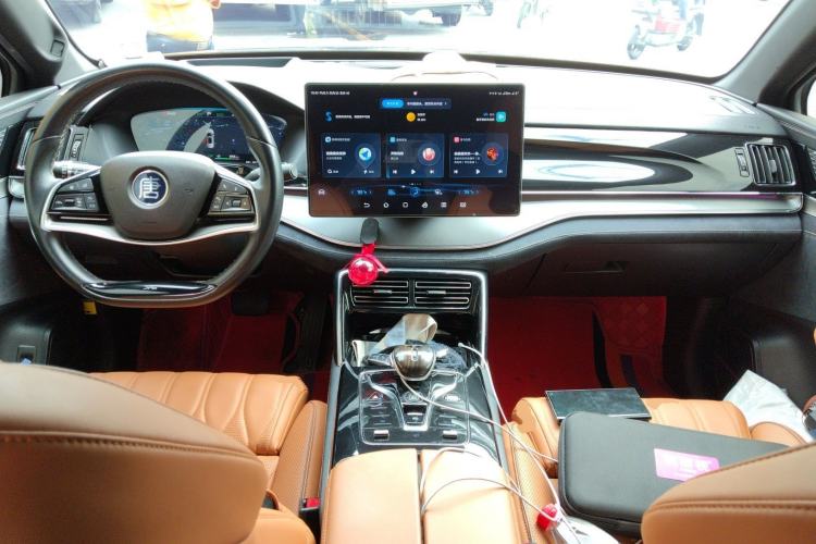 Used BYD Tang New Energy 2022 DM-i 252km Luxury Model Center Console