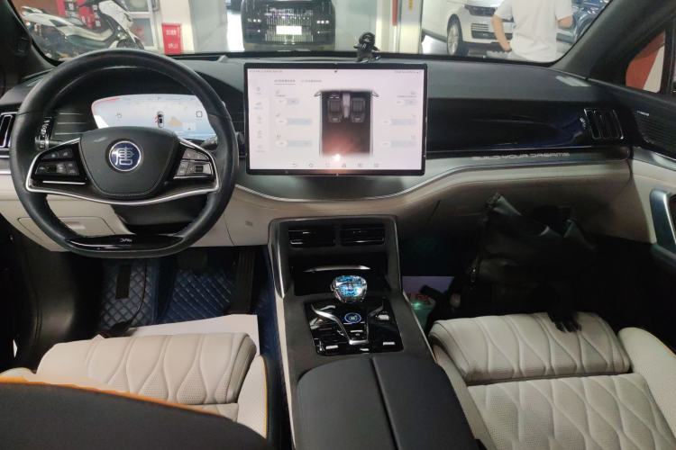 Used BYD Tang New Energy 2022 DM-p 215KM Four-Wheel Drive Flagship Model Center Console