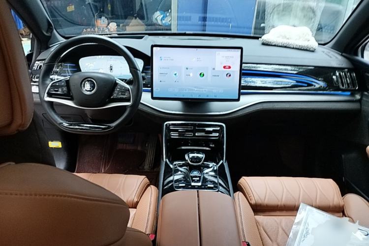 Used BYD Tang New Energy 2022 DM-p 215KM Four-Wheel Drive Flagship Model Center Console