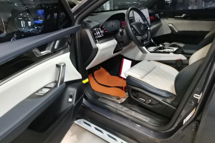 Used BYD Tang New Energy 2022 EV 635 km All-Wheel-Drive Flagship Model Driver Seat