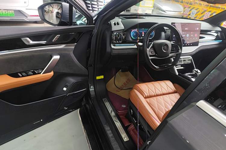 Used BYD Tang New Energy 2022 DM-i 252km Luxury Model Driver Seat
