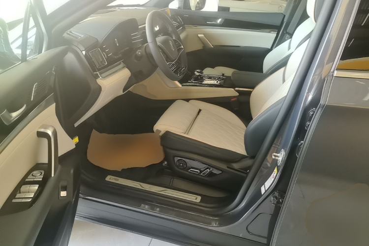 Used BYD Tang New Energy 2022 DM-p 215KM Four-Wheel Drive Flagship Model Driver Seat