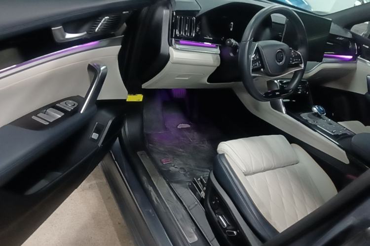 Used BYD Tang New Energy 2022 EV 730KM Luxury Model Driver Seat
